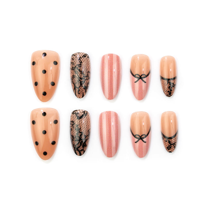Elegantes Themen-Press-On-Nagelset