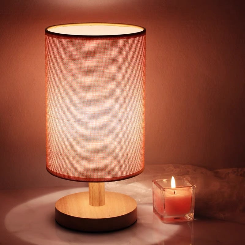 Zeitgenössische stilvolle Tischlampe