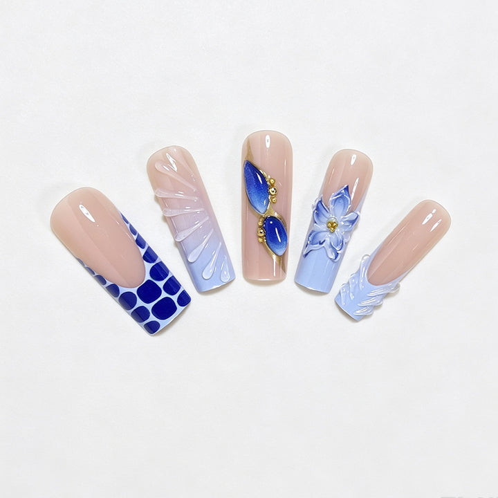 Künstlerisches Langacryl-Nageldesign Karnz