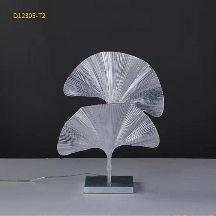 Künstlerische Tischlampe mit Ginkgo-Blatt-Design