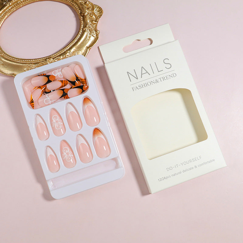 DIY Elegantes Aufklebenägel-Set Karnz