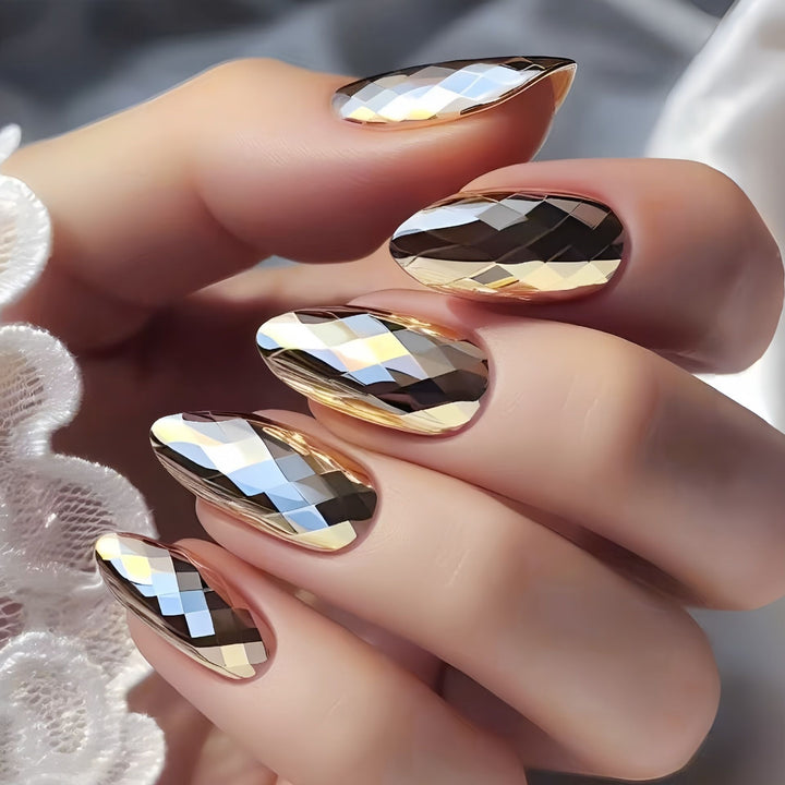 Hochwertige Nagelkunst Karnz