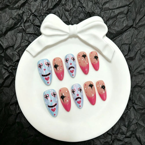 Kreatives Clown-inspiriertes Press-On Nägel Set