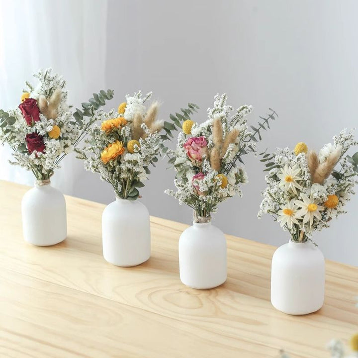 Natürlich getrocknetes Blumenstrauß Arrangement