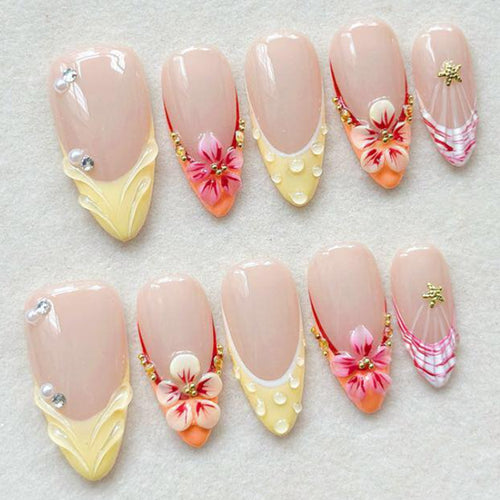 Beeindruckendes florales Design Press-On Nagelset Karnz