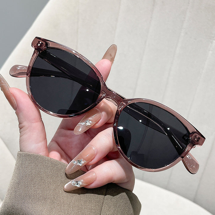 Damen modische Sonnenbrille im eleganten Formdesign Karnz
