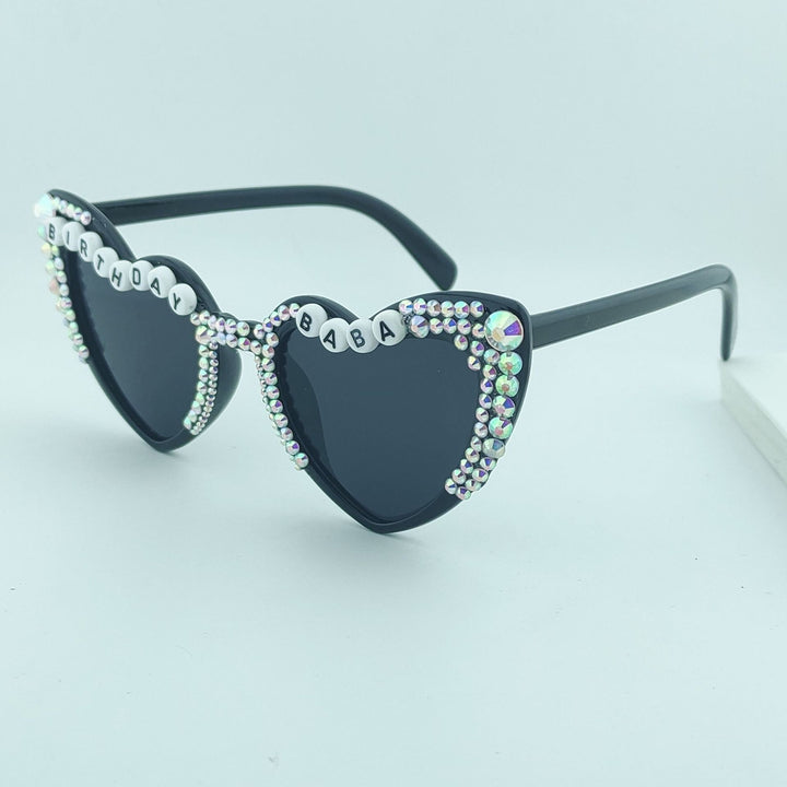 Damen Herzförmige Sonnenbrille mit außergewöhnlichem Dekor Karnz