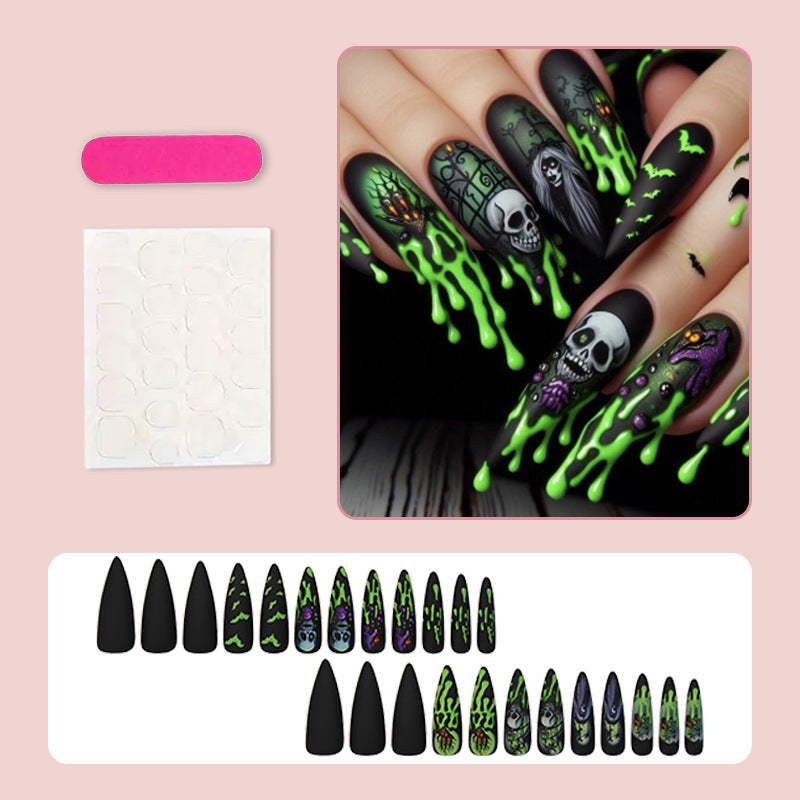 Kunstnagelset mit einzigartigen Spukmotiven Karnz