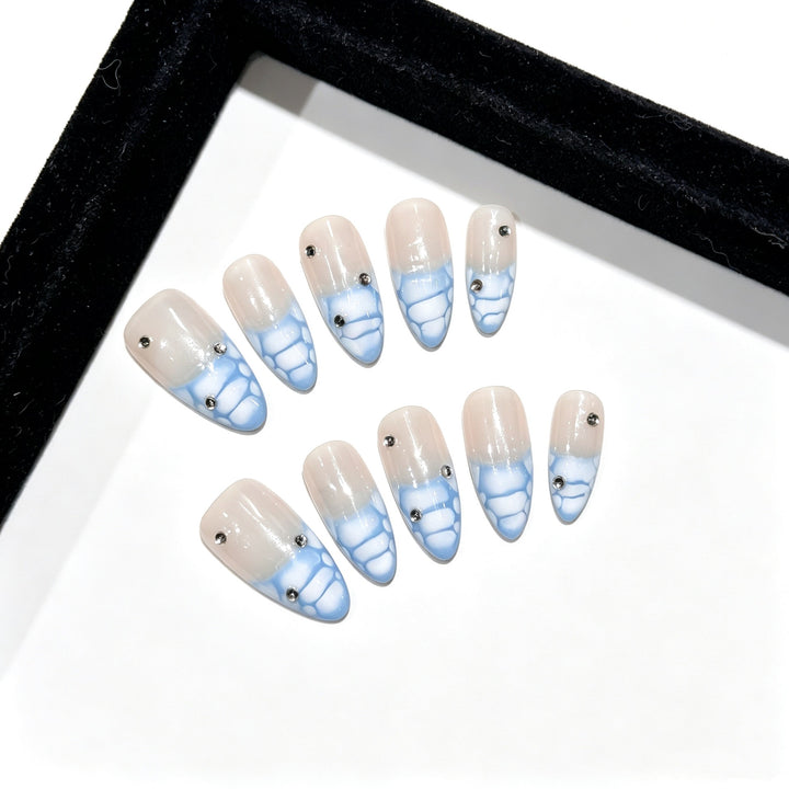 Künstlerisches Press-On Nagelkunstset mit Strass und Farbverlaufdesign