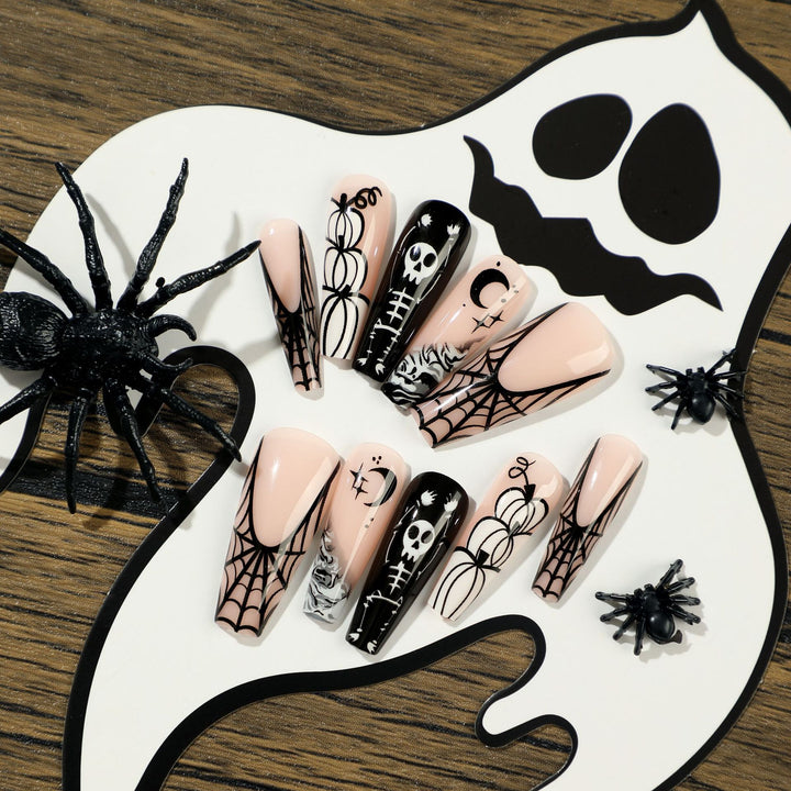 Künstliche Nagelkunst im Halloween-Stil mit Graffiti-Motiven Karnz