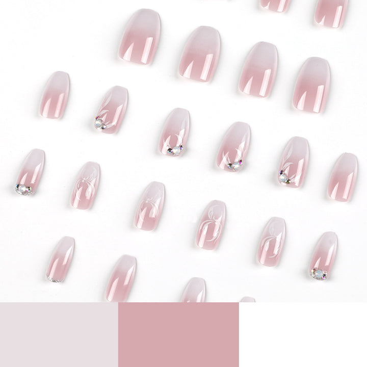 Kunstvolle Nagelverlängerungen mit elegantem Ombre-Design Karnz