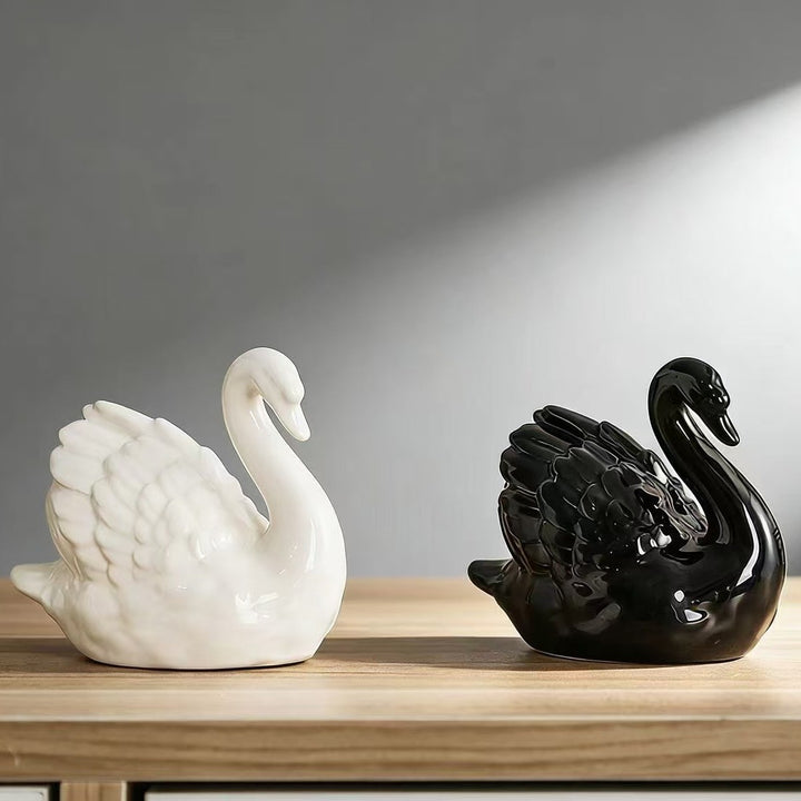 Elegante Keramikschwanfigur Karnz