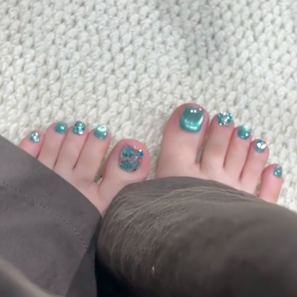 Dekoratives Glittergel Pediküre