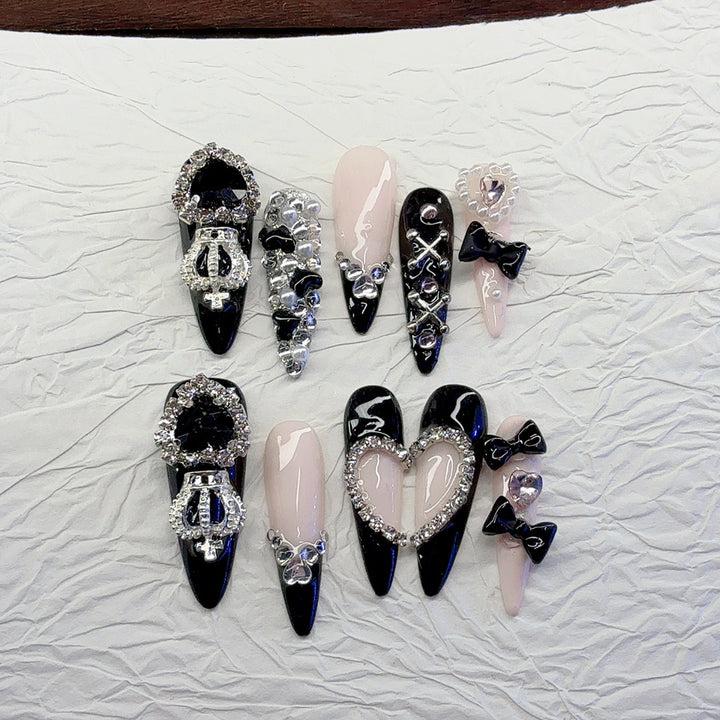 Elegantes aufwendiges Press-On Nagelkunst Set