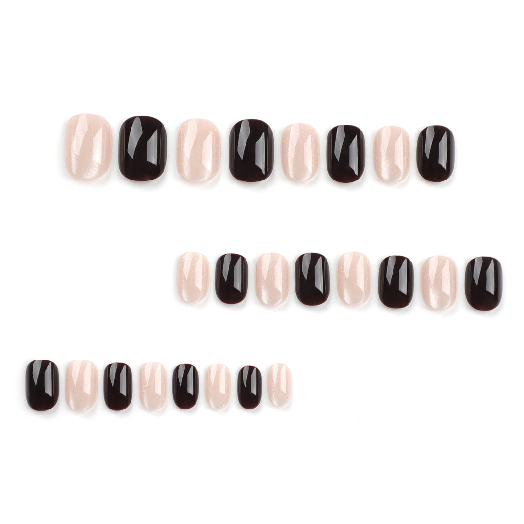 Kunstvolle Nagelverlängerungen mit elegantem Glitzer- und Ombre-Design Karnz