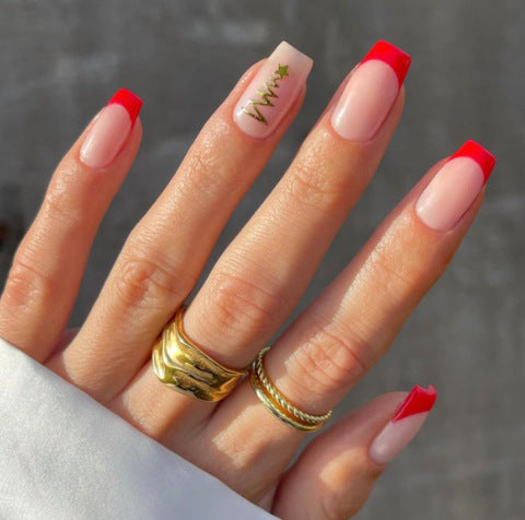 Künstlerische winterliche Nail Art Karnz