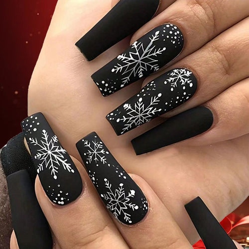 Künstlerisches Winter-Themen Nagelkunst Design Karnz