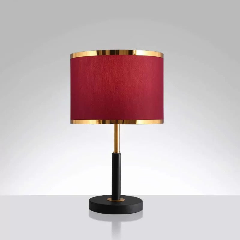Elegante zeitgenössische Tischlampe