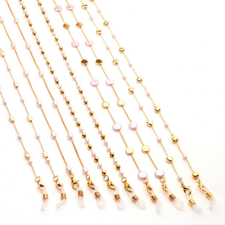 Eleganter herzförmiger Perlenkette Brillenhalter Karnz