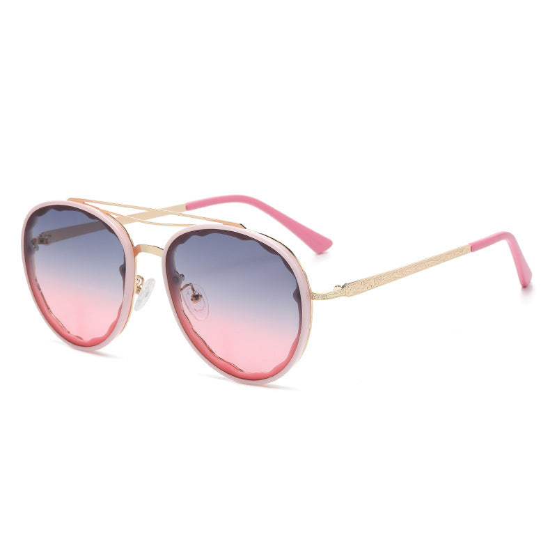 Damen Modern gestaltete Sonnenbrille im eleganten Oversize-Stil Karnz