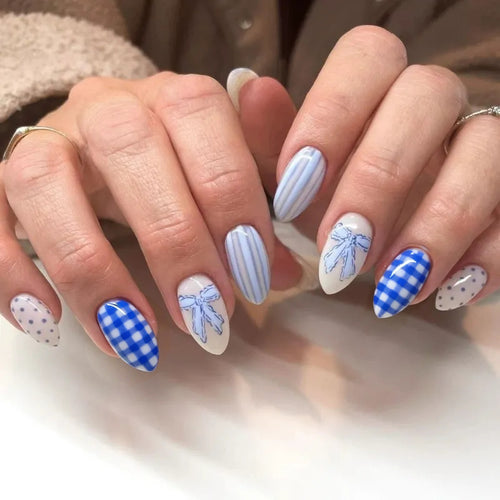 Künstlerisch gemustertes Nagelkunst-Set Karnz