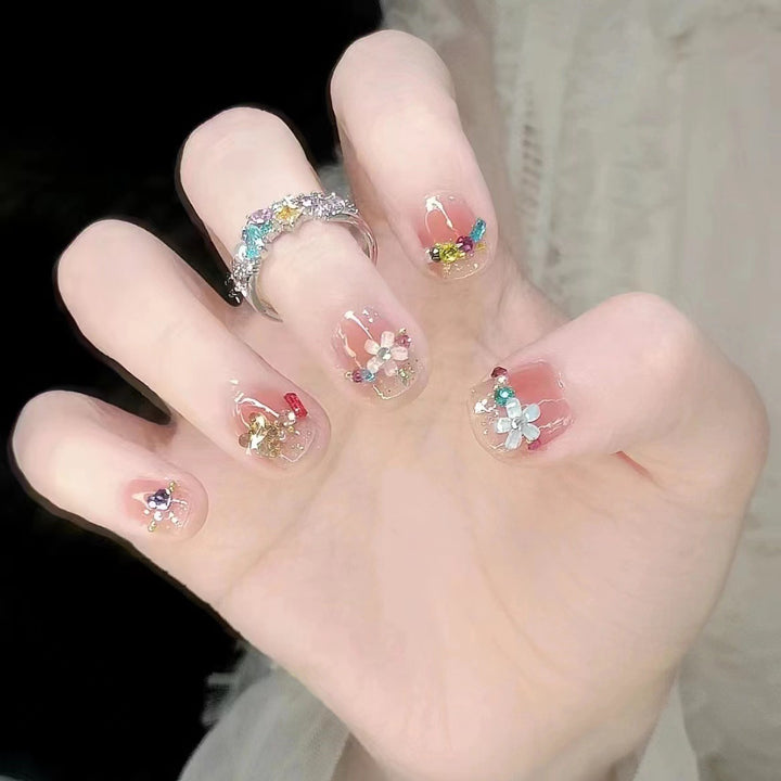 Künstlerisches Floral Press-On Nägel Set