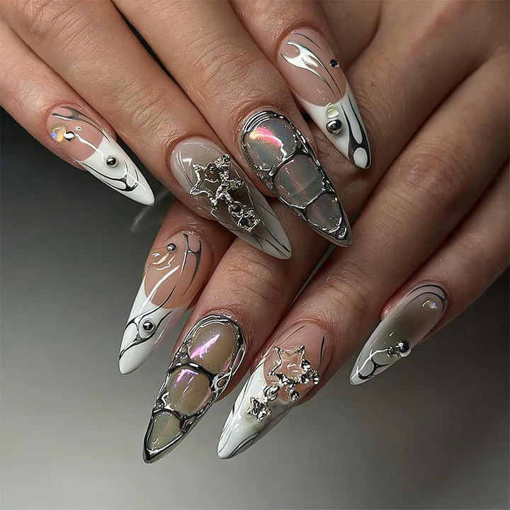 Kunstvolle Nagelverlängerungen Karnz