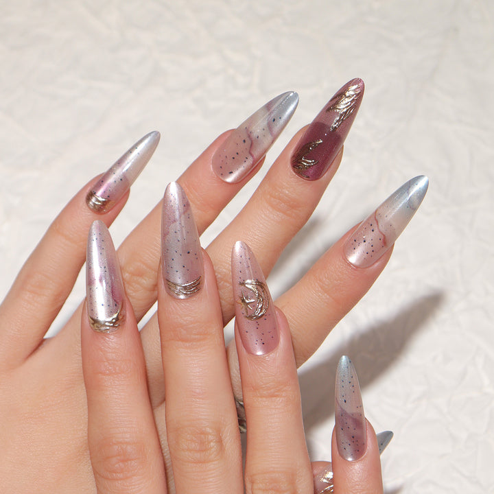 Skulptierte Stiletto Nagelverlängerungen Karnz
