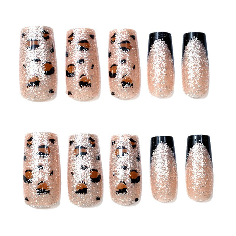 Elegante Leopardenmuster-Nagelkunstverbesserungen Karnz