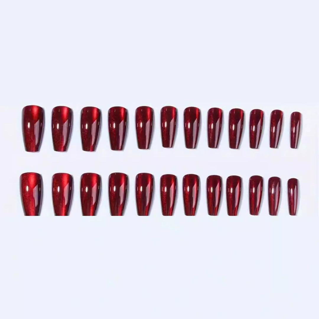 Premium Detaillierte Press-On Nagelkunst Karnz