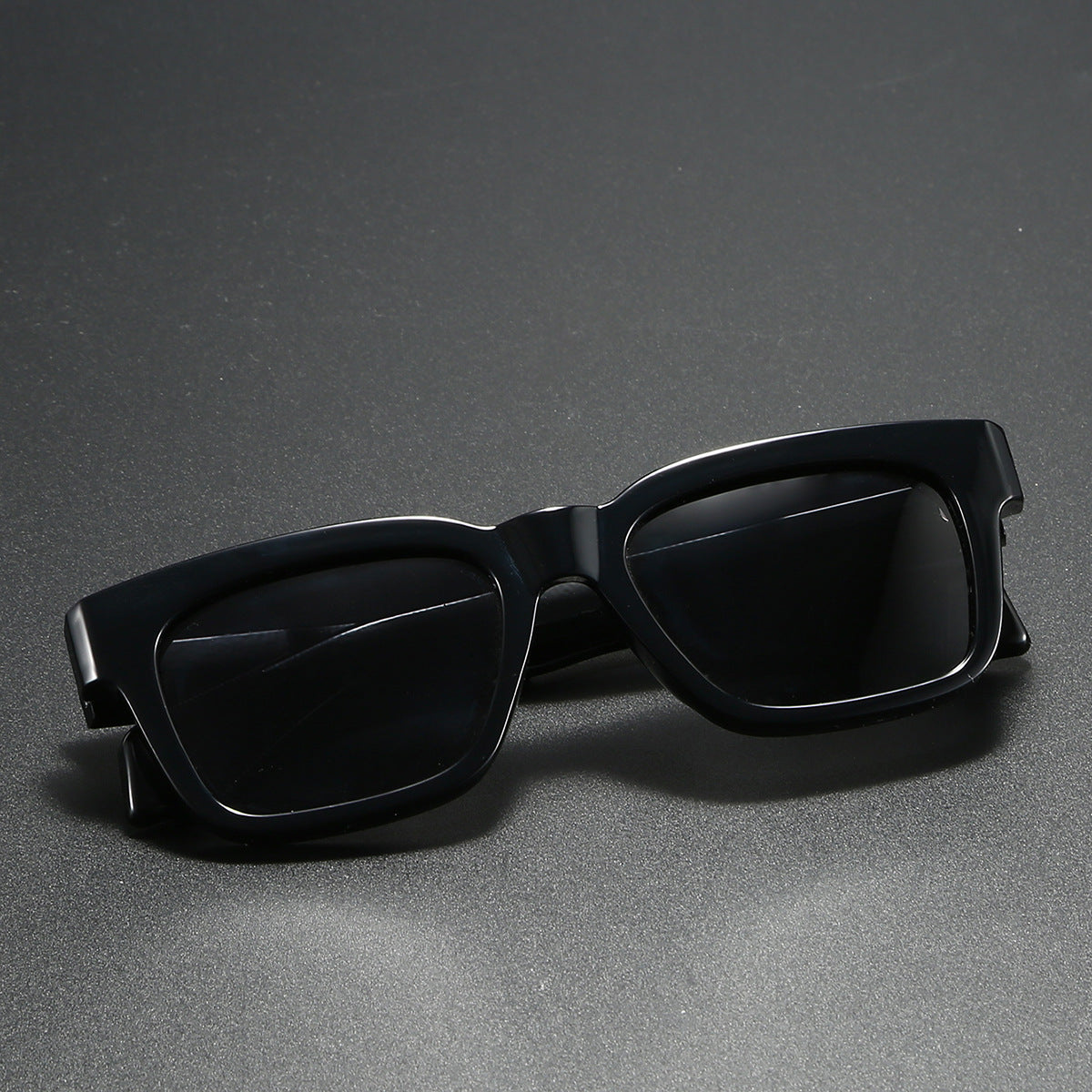 Damen quadratische Sonnenbrille mit markantem Schildpatt-Muster Karnz