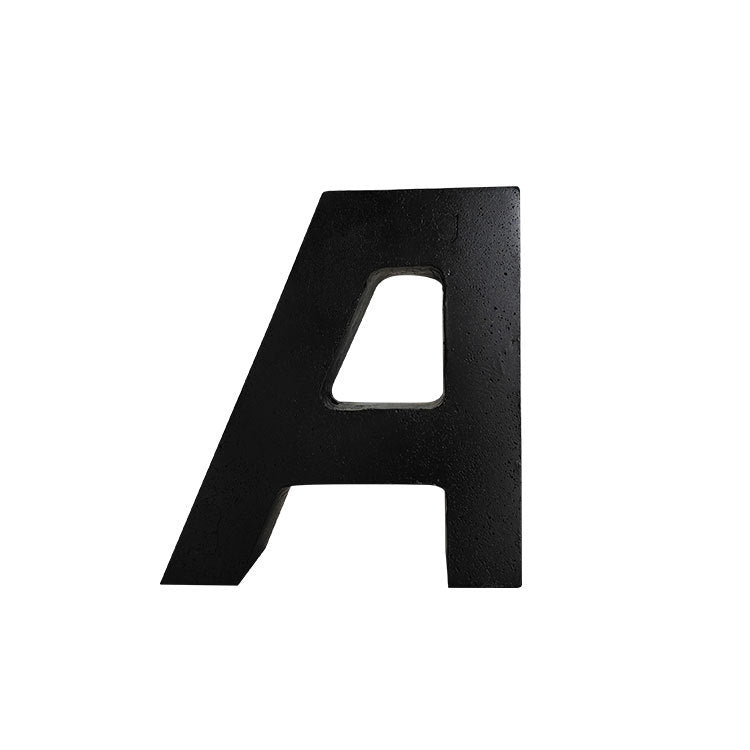 Dekorative Buchstaben Skulptur