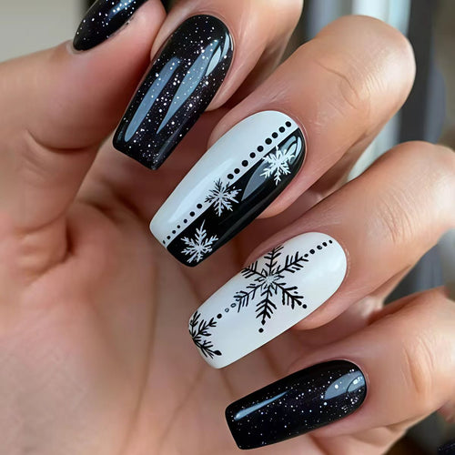 Elegante Winter-Schneeflocken-Nagelkunst Karnz