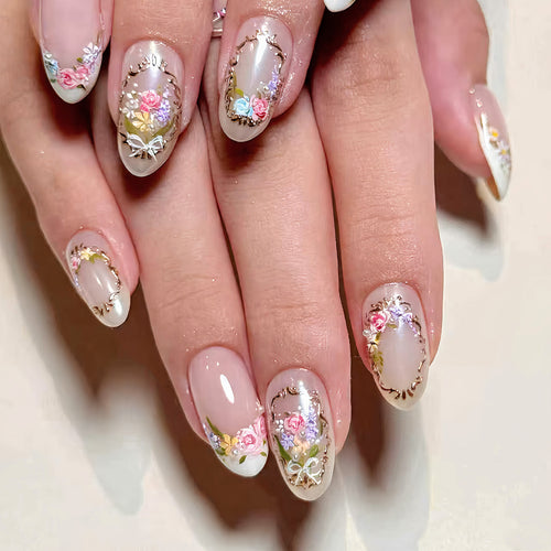 Dekoratives Press-On Nagelkunstset mit floralen Akzenten Karnz 1790636675