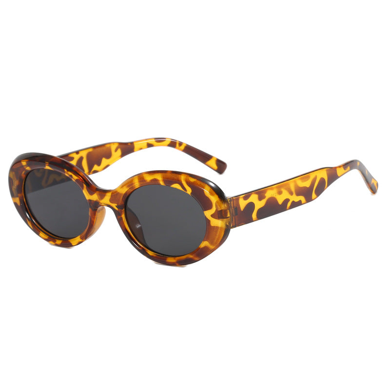 Damen Oversized-Sonnenbrille im modernen Design Karnz