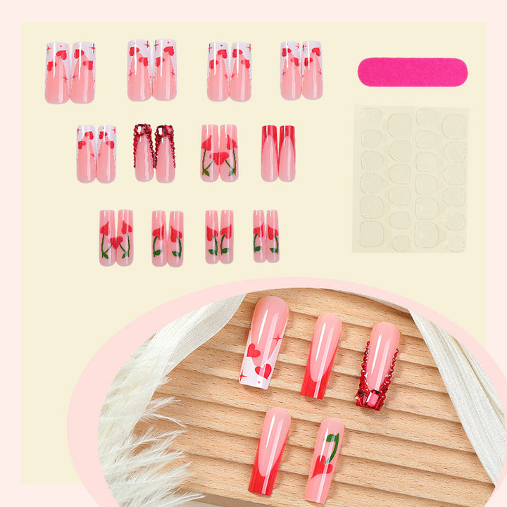 Dekoratives Press-On Nagelkunstset mit Herz- und Blumenthemen Karnz