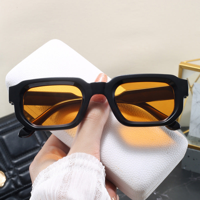 Damen Modische quadratische Sonnenbrille mit klarem Rahmen Karnz