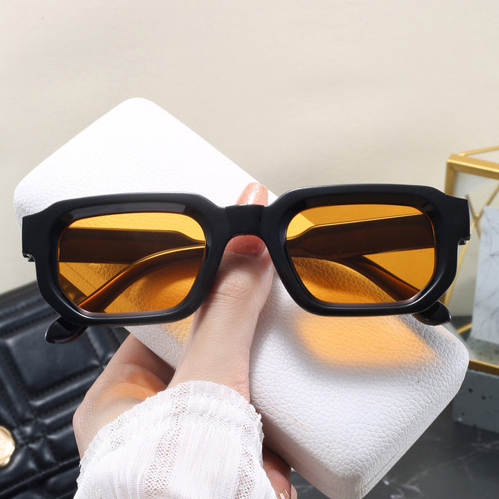 Damen Modische quadratische Sonnenbrille mit klarem Rahmen Karnz
