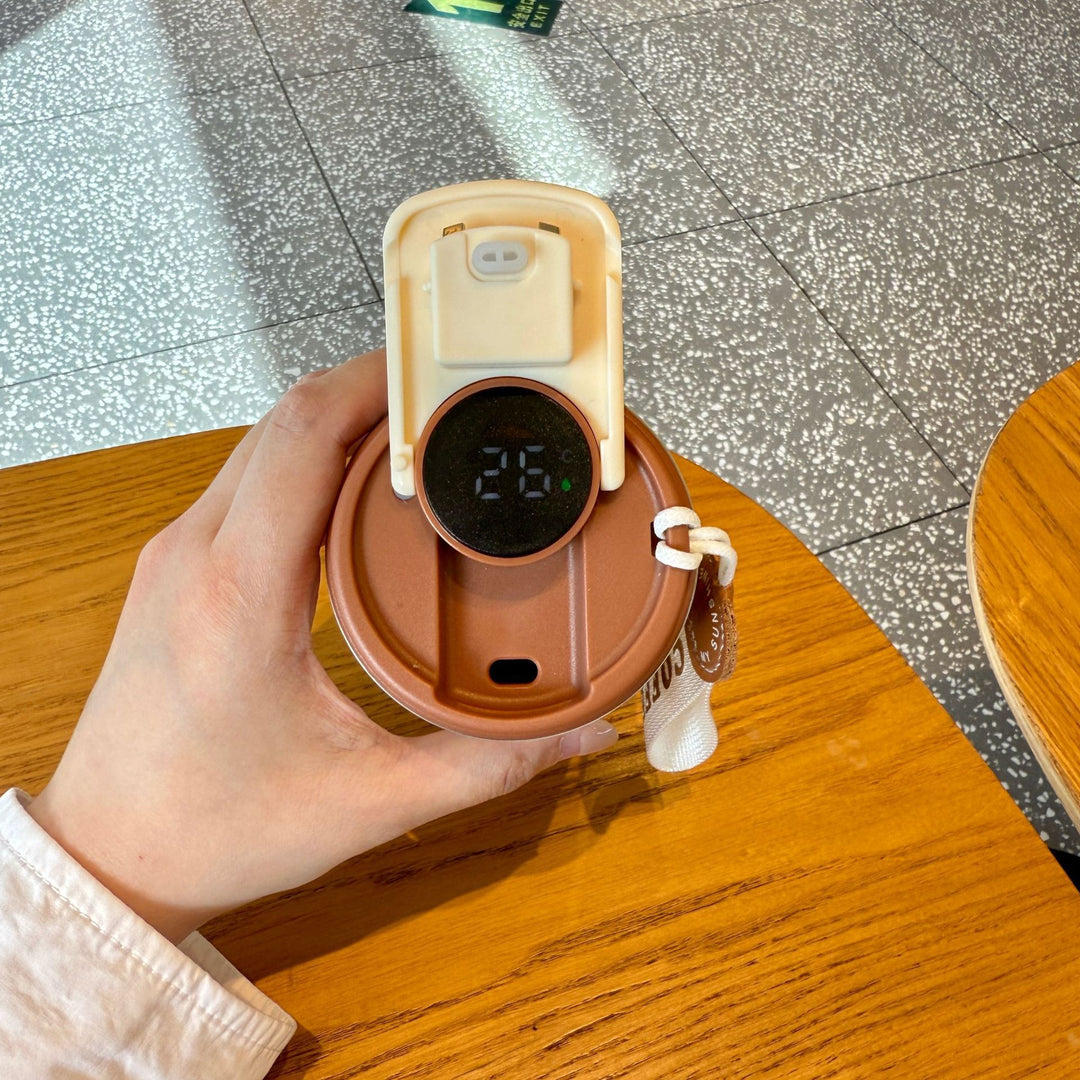 Damen isolierter Kaffeebecher mit praktischer Halteschlaufe Karnz