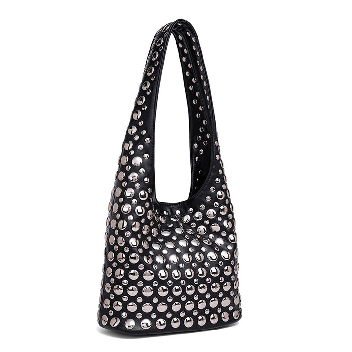 Nietenleder Schultertasche Karnz