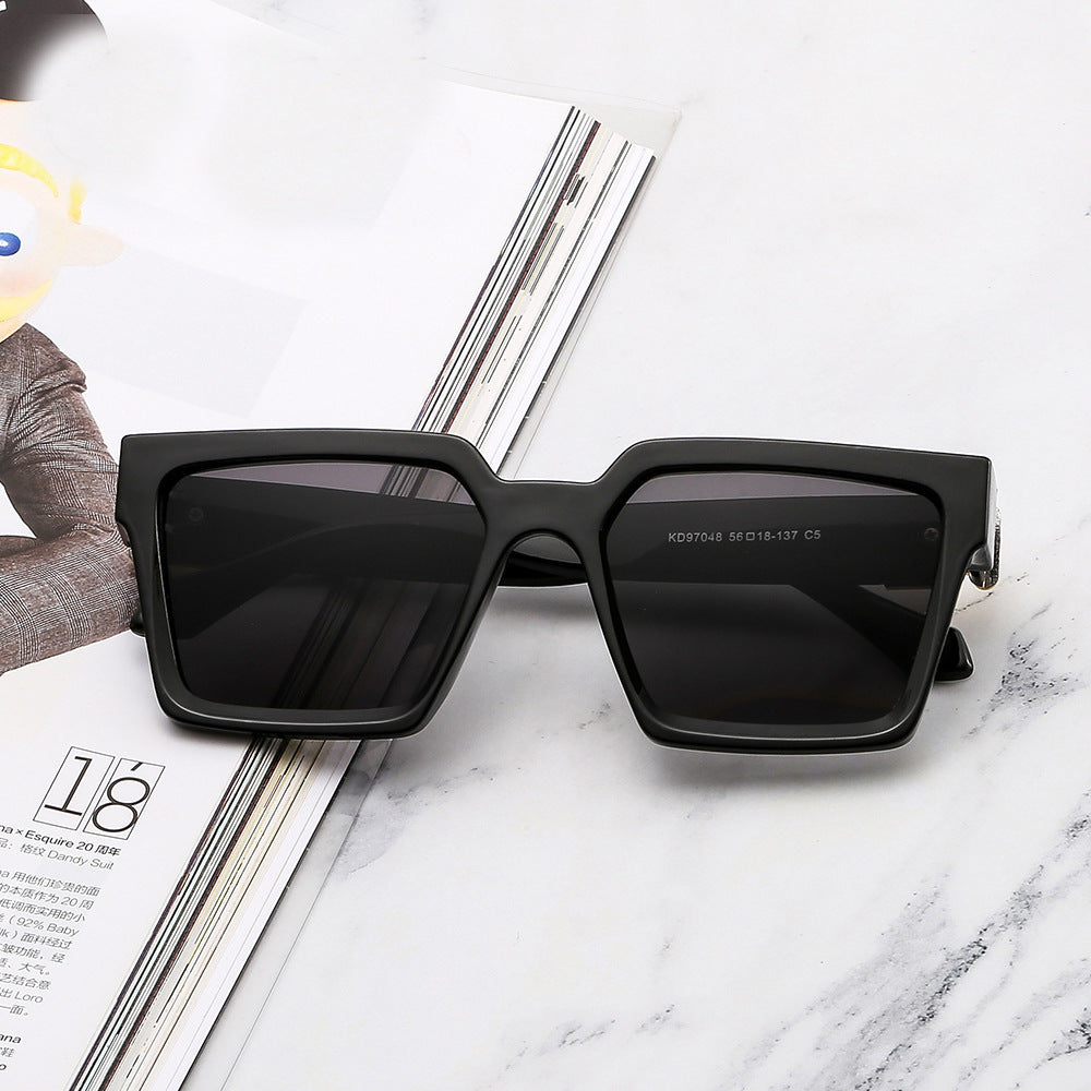 Damen stilvolle quadratische Sonnenbrille mit goldenen Akzenten Karnz
