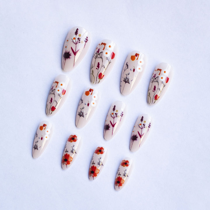Künstlerisches Nageldesign