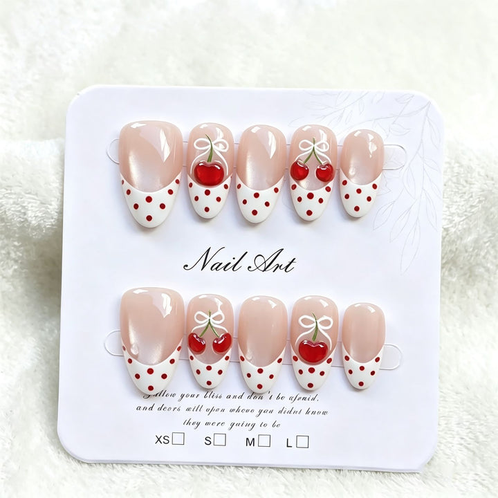 Charmantes Kirsch-Thema Press-On Nagelset Karnz