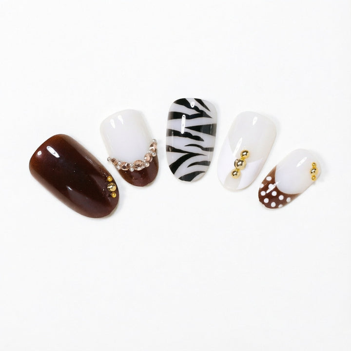 Künstlerisches Nageldesign-Set mit Edelsteindekoren Karnz