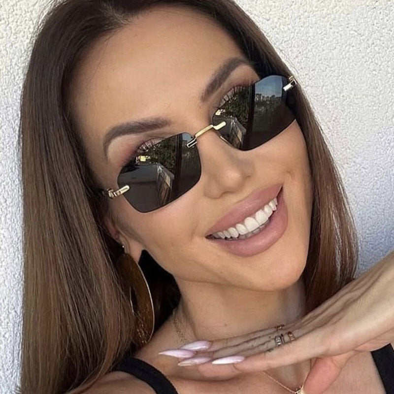 Damen Sonnenbrille mit elegantem Metallrahmen und stilvollen Holzdetails Karnz