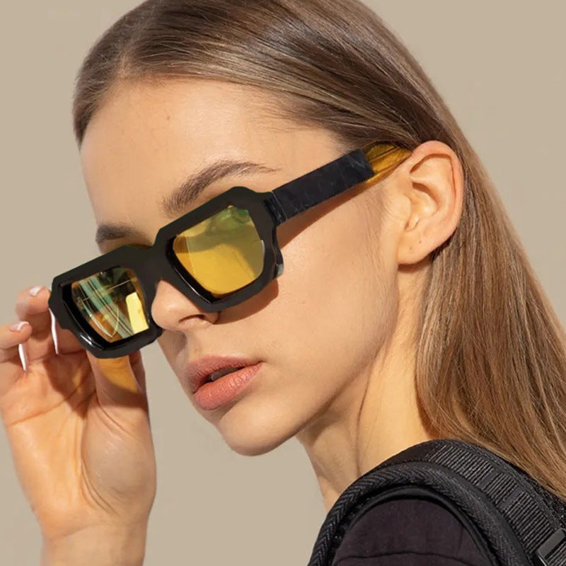 Damen stilvolle quadratische Sonnenbrille mit innovativem Design Karnz