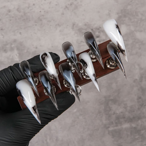 Glänzende Stiletto Druck-Nägel