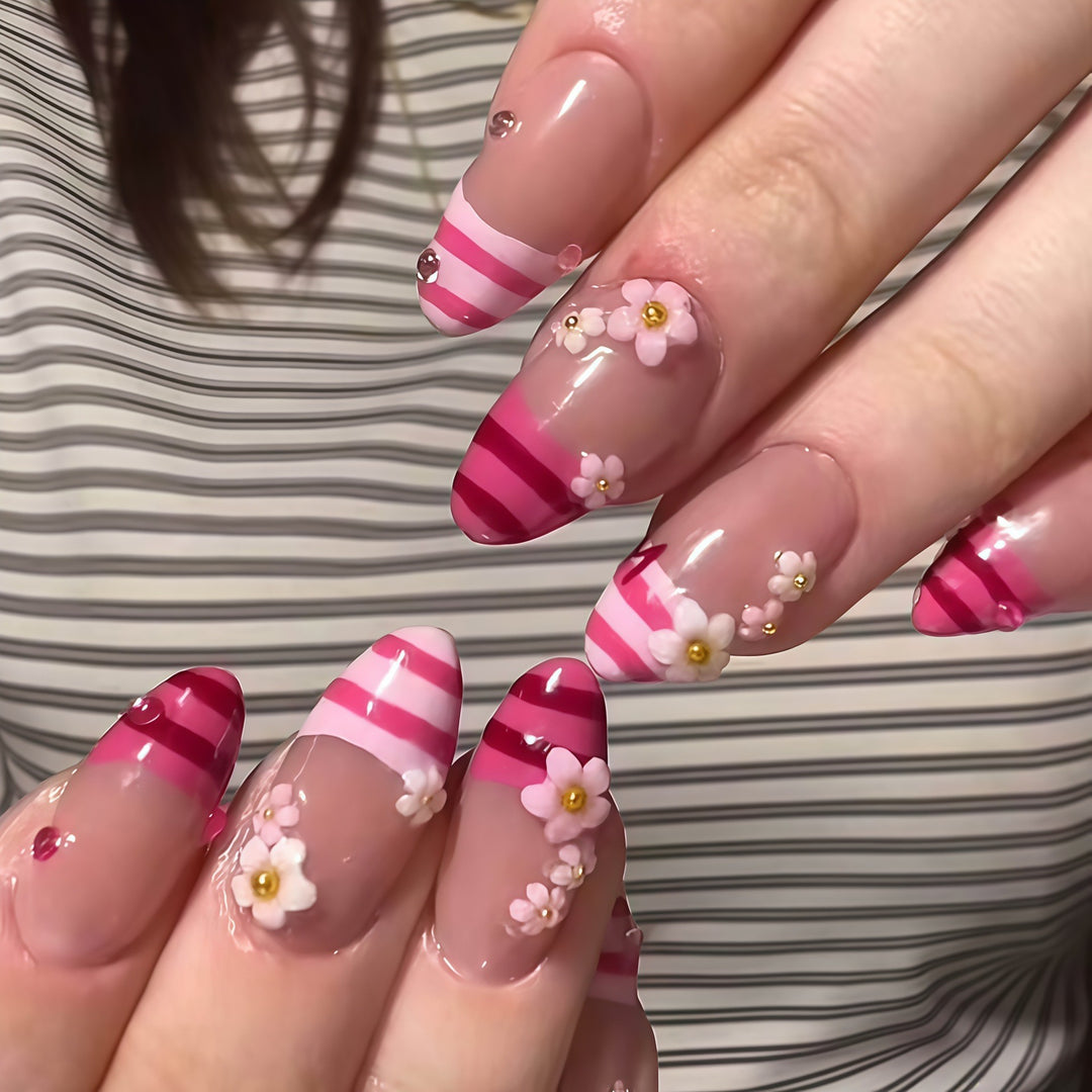Dekorative Nagelkunst Karnz
