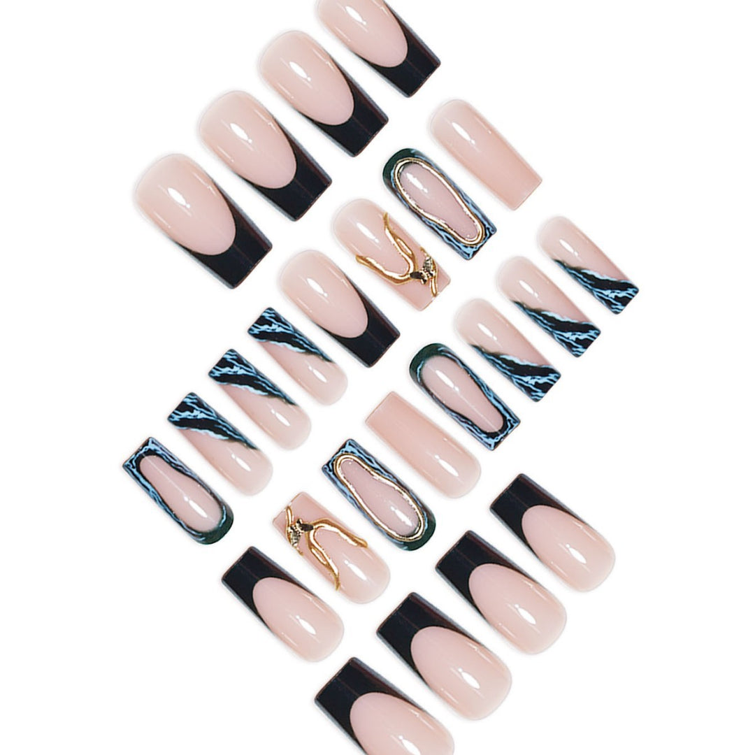 Künstlerisches Statement Press-On Nail Enhancements Karnz