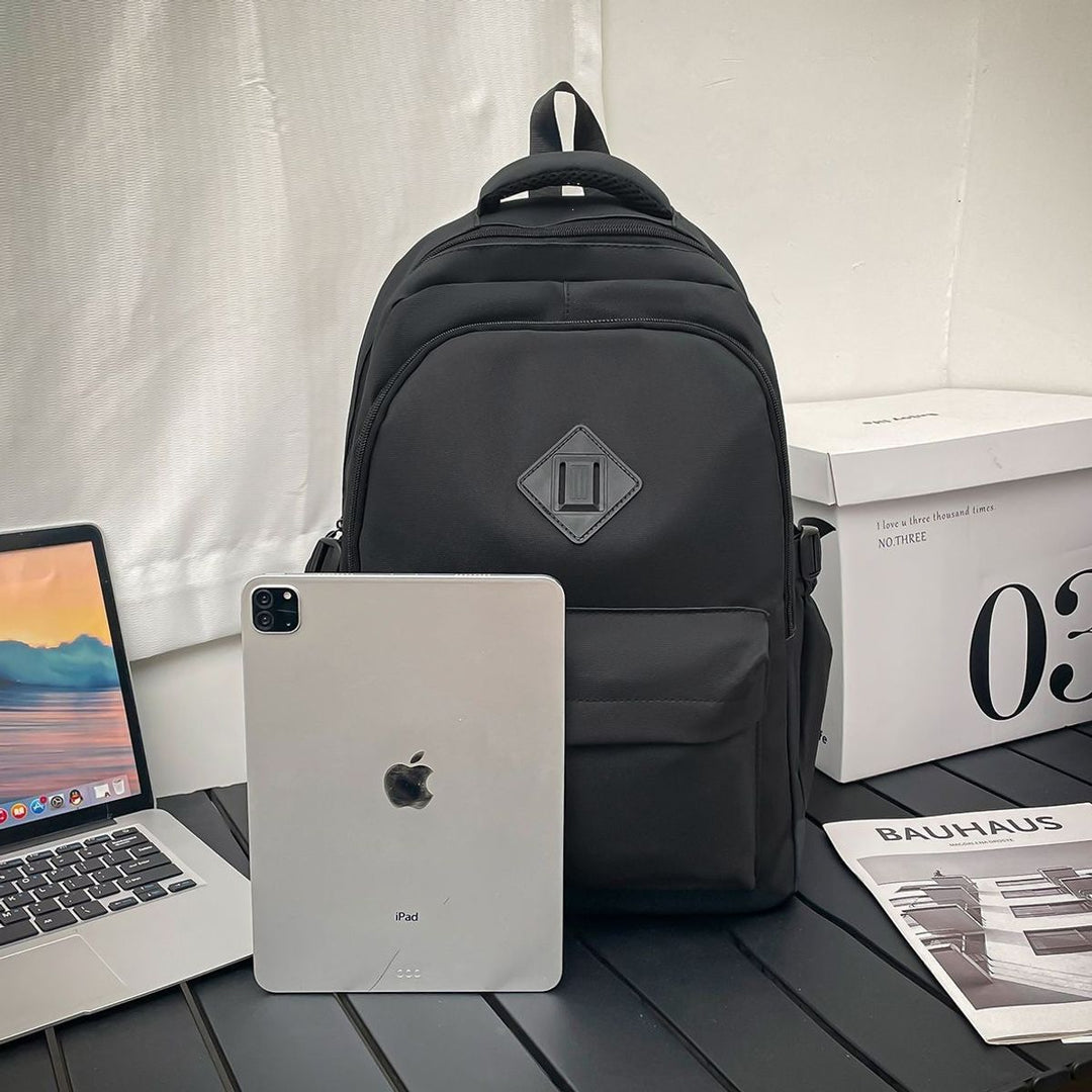 Vielseitiger Urban Laptop Rucksack Karnz